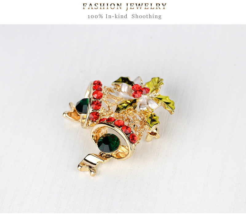 Christmas Deer Brooch Image 4