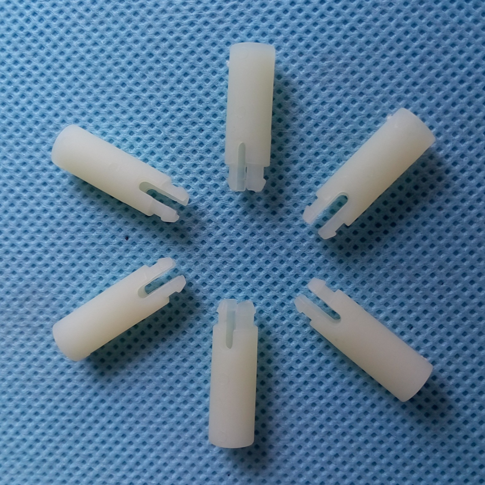 东莞厂家现货批发 SS-16尼龙支撑柱 PCB板隔离柱 月牙型绝缘柱