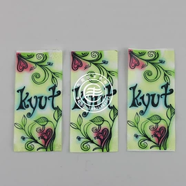 洗唛、商标;布贴;吊粒、吊牌