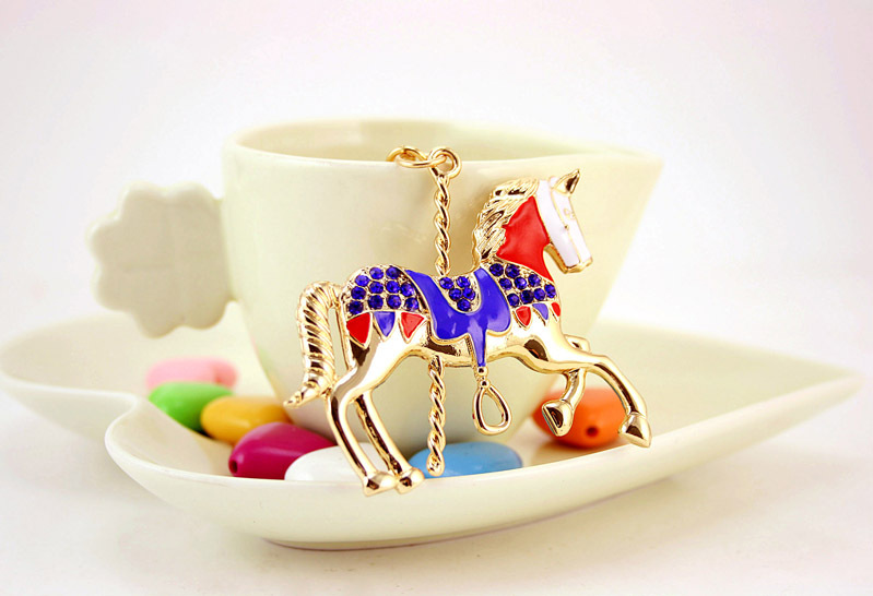 41g Weight Alloy, Metal Material Animal Pattern Unisex Gender Red, Black&White Color Creative Cute Cartoon Carousel Car Keychain 5