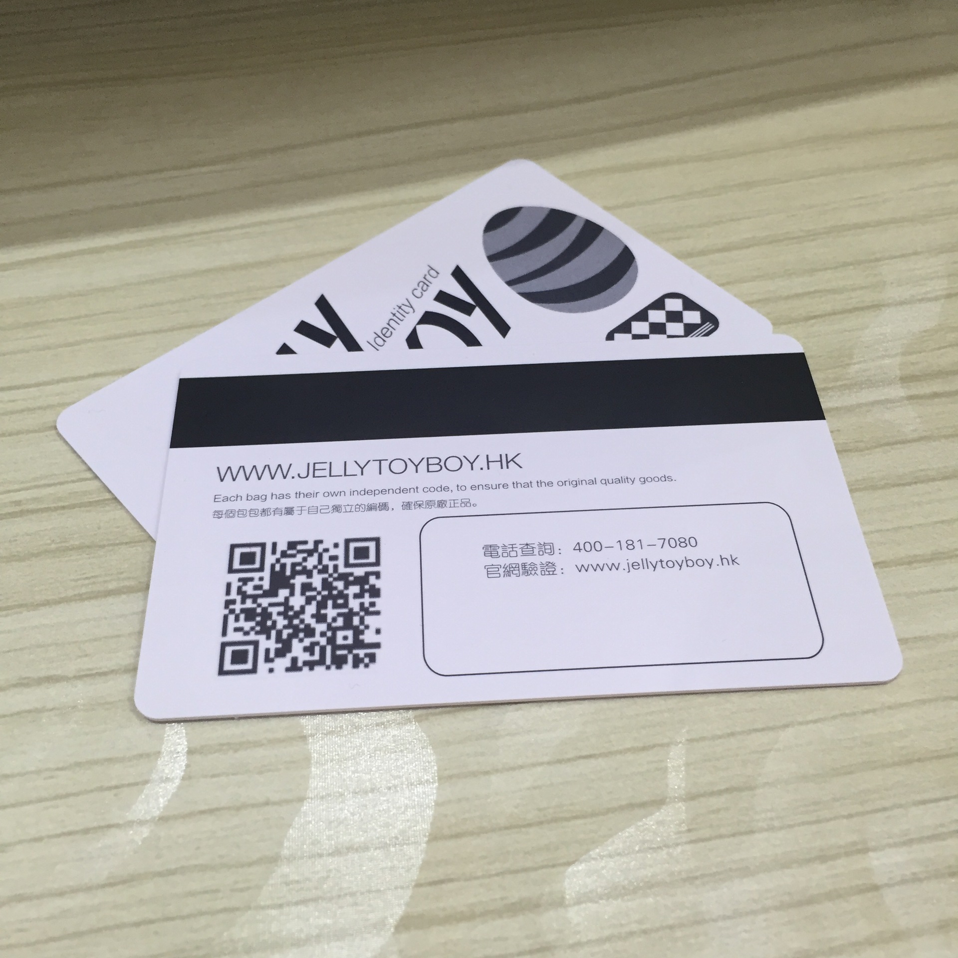批发pvc材质闪卡银底珠光卡片游戏闪粉金色会员卡定 制烫金礼品卡-阿里巴巴