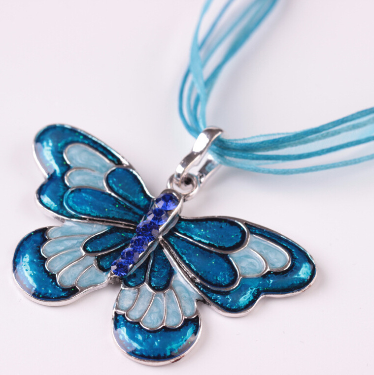 K600 European and American Drop Hot Selling Drip Ribbon Colorized Butterfly Necklace Foreign Trade EBay Popular Insect Pendant Wholesale