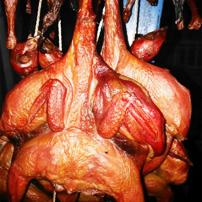 厂家供应烧烤用农家冷藏美味简装四川腊肉家用桔木烟熏腌腊鹌鹑