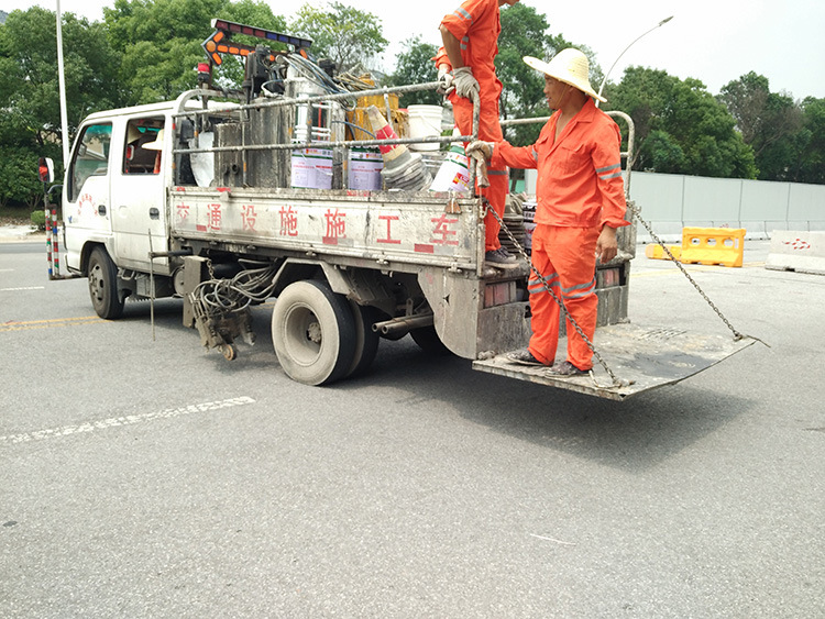 车库画线车位线_地下车库画线车位线斑马线松