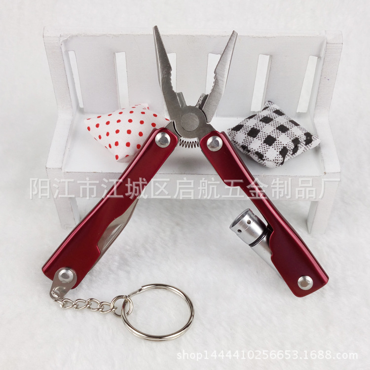 1现货多功能带灯钳子带LED刀钳户外组合工具礼品钳迷你带钥匙扣