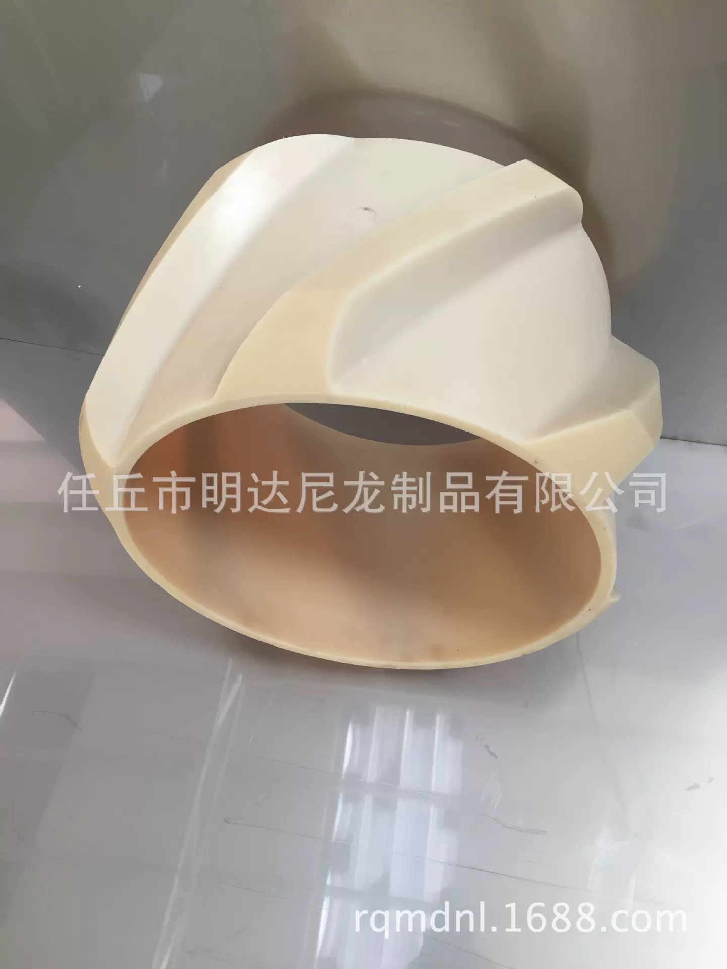 生产石油配件油管尼龙扶正器，螺旋扶正器，尼龙刮蜡器