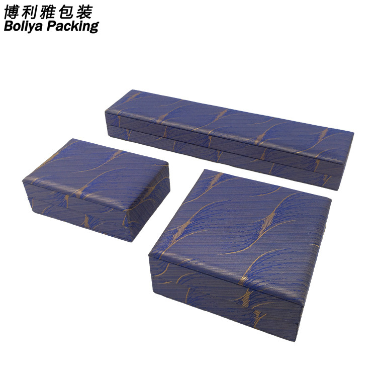 新品金丝蓝绸布首饰盒  礼品锦盒 饰品包装盒子现货 长链盒