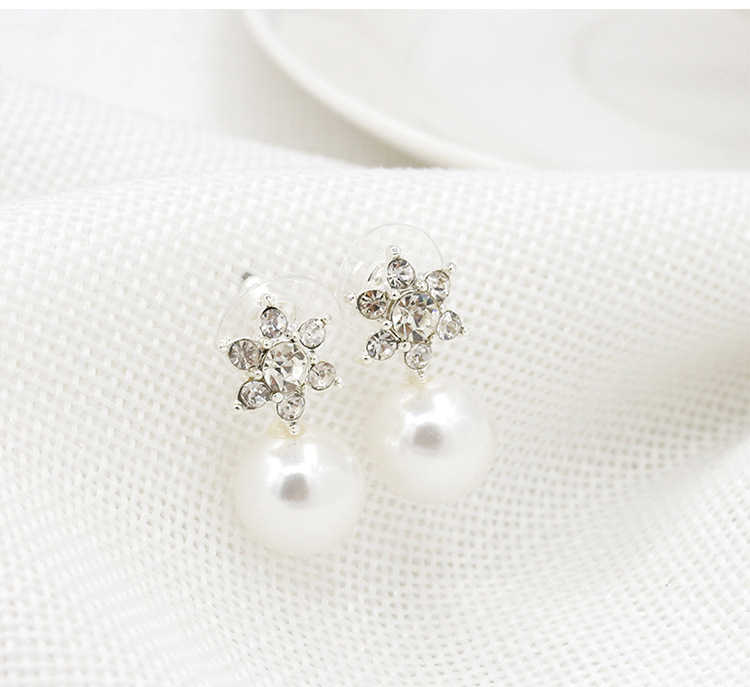 Diamond Six-pointed Star Stud Earrings Star Studs Sun Pearl Earrings Women's Earrings display picture 4