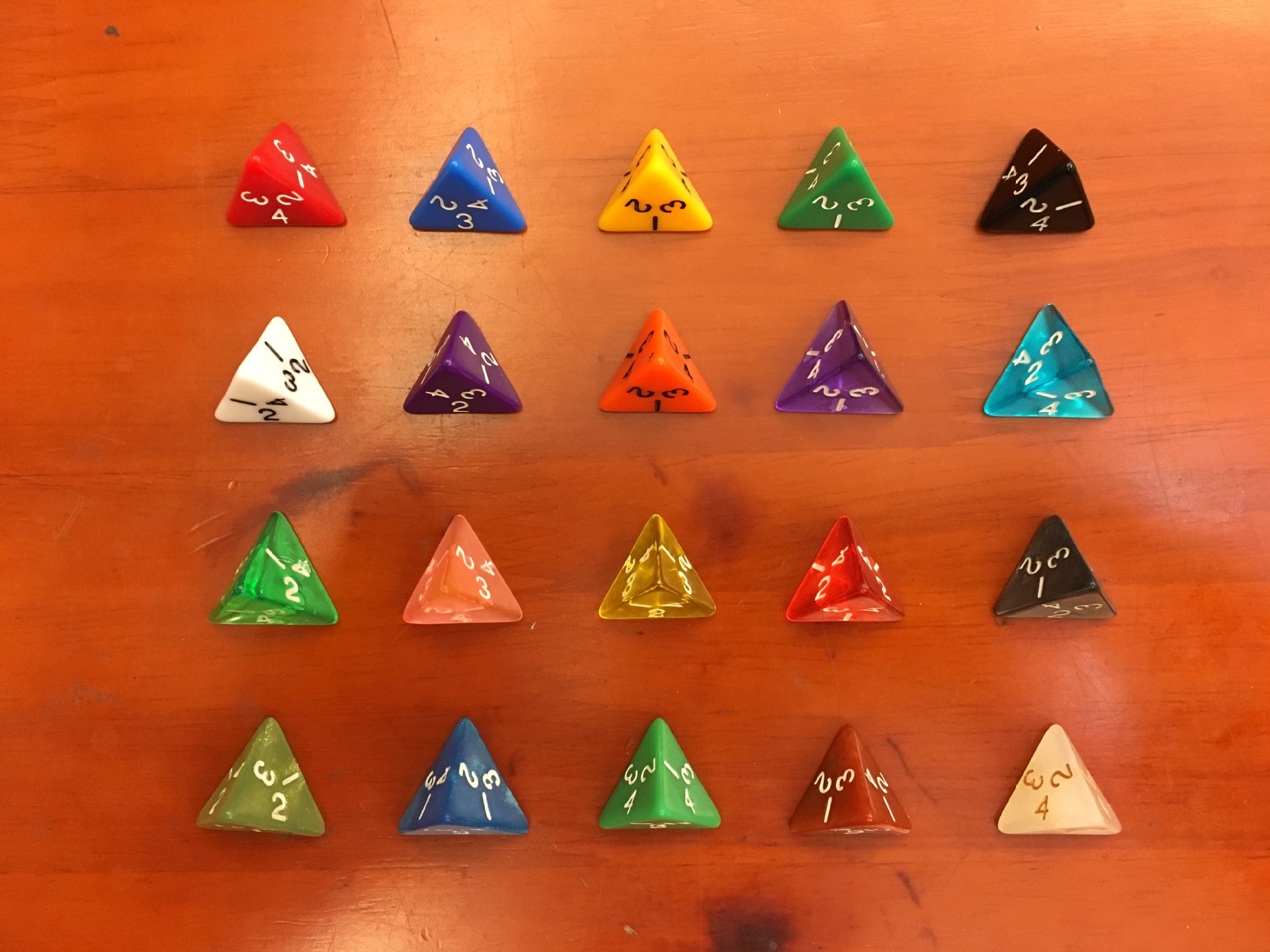 4-sided, 40-color dice, dice, swivel, stopper, triangle, rhombus, DND Dungeon D4