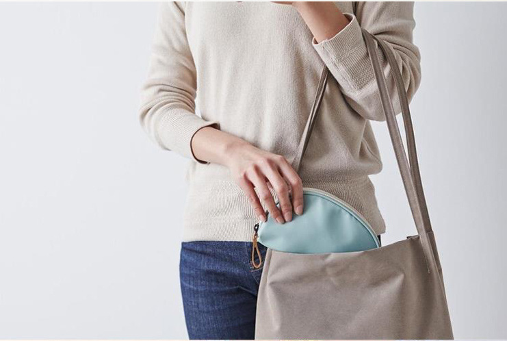 3172920230_2042753702