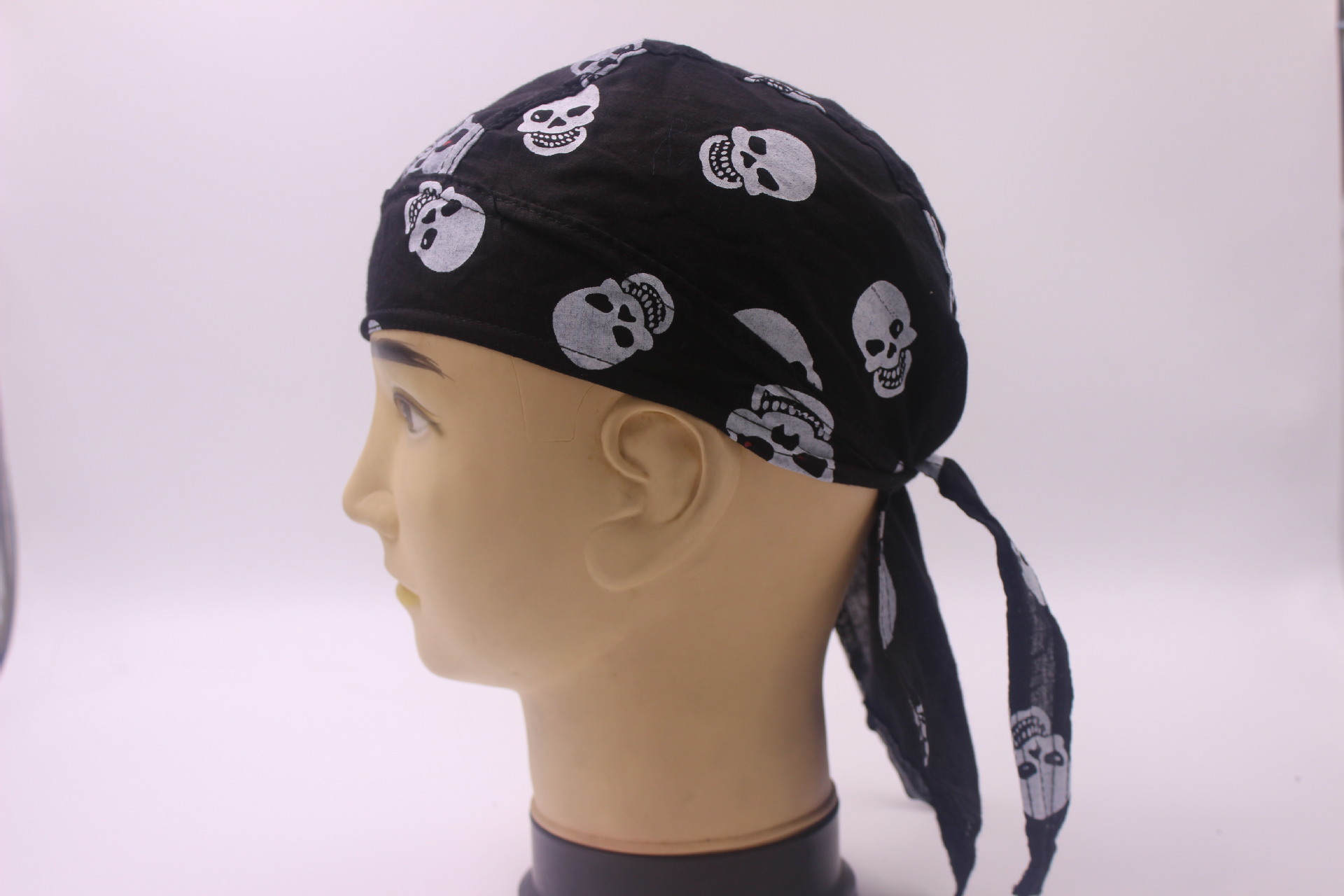 Unisex Hip-hop Punk Streetwear Star Skull Printing Eaveless Pirate Hat display picture 1