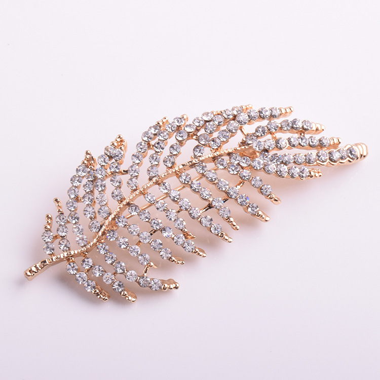 Elegant Leaf Alloy Women's Brooches display picture 2