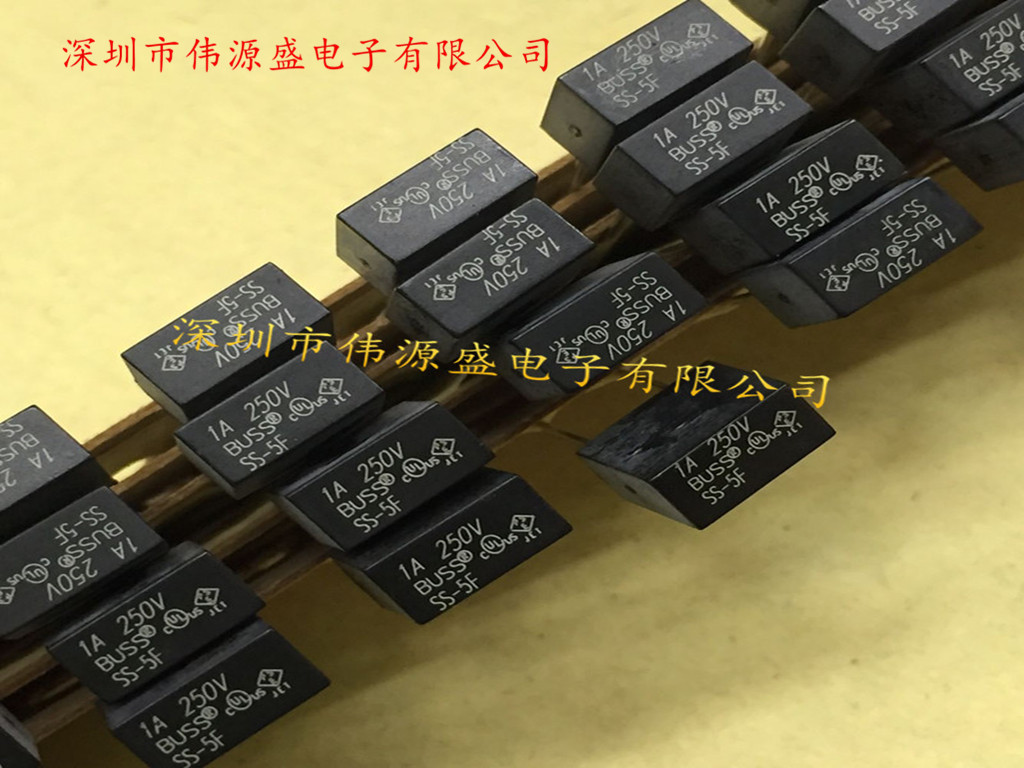 F1A 250V 8X4MM TE5  方块型一次性保险丝 SS-5F-1A-AP