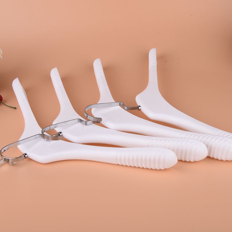 白色衣架8