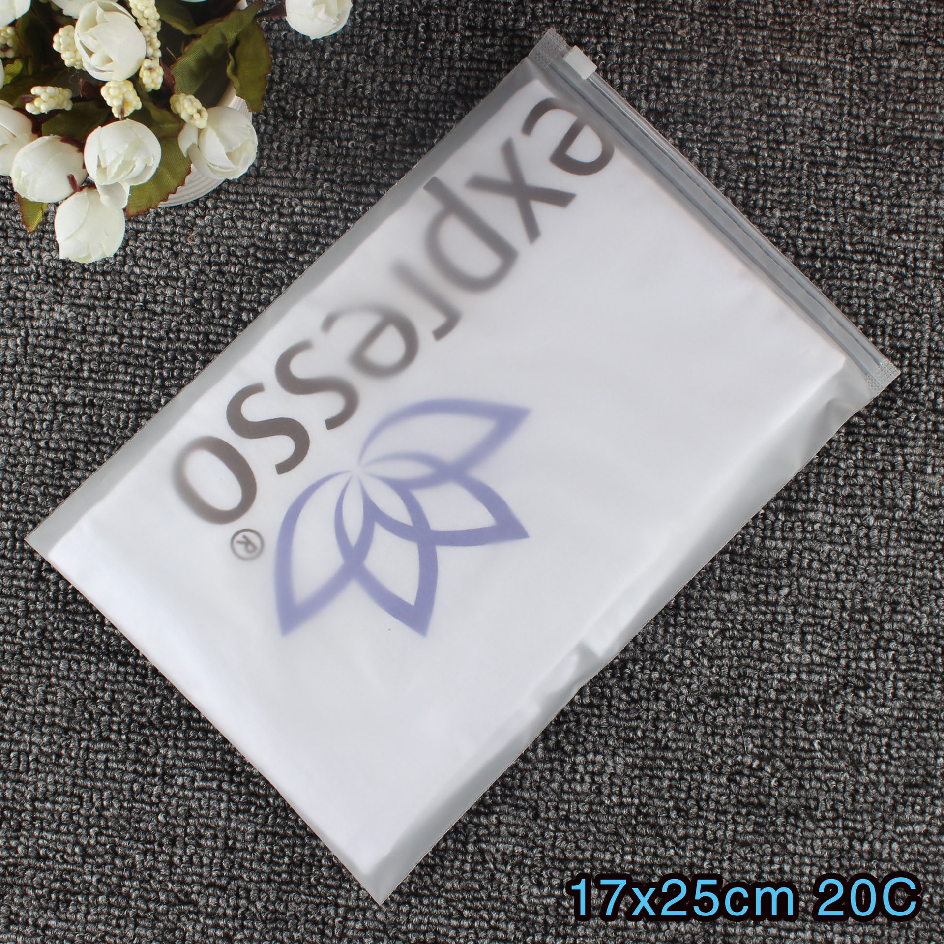 現貨供應磨砂密封收納整拉鏈包裝袋定做服裝包裝自封塑料袋