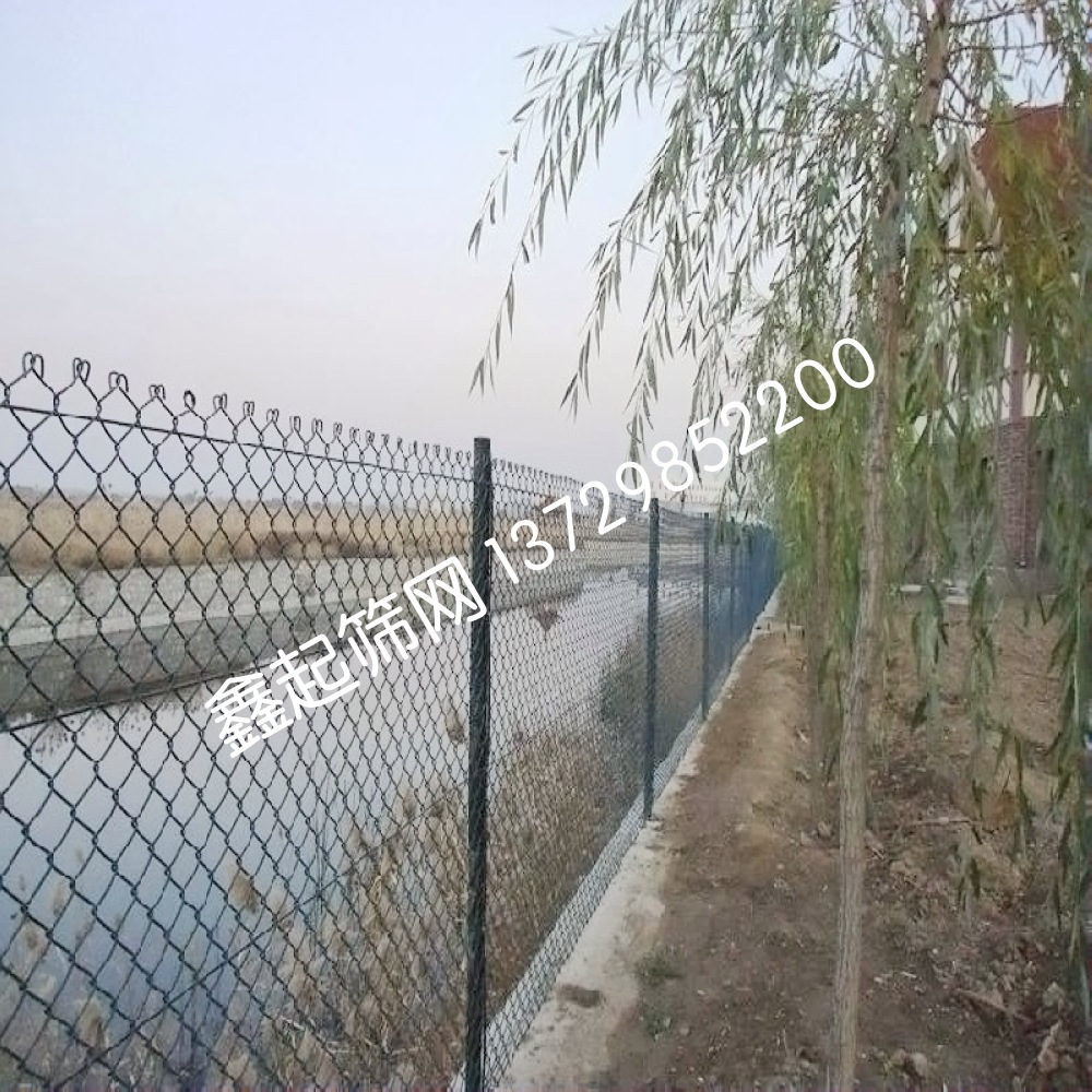 养殖运动球场矿用护栏勾花网篮球围栏包胶防护栏网厂家直销低价销