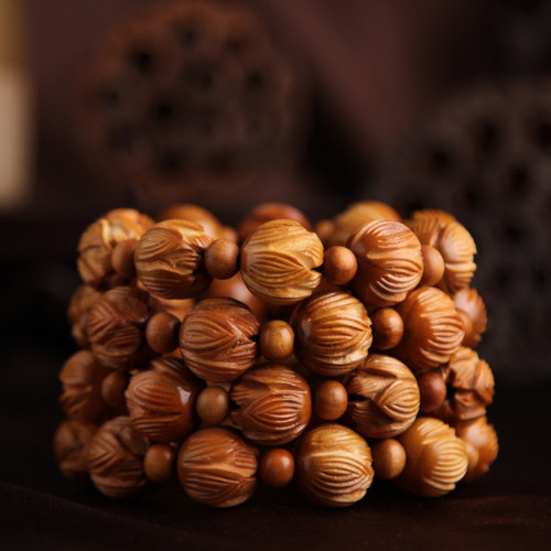 Exquisite Carved Peach Wood 12-Seed Lotus Bracelet, Natural Ethnic Style Bracelet, Peace-Bearing Amulet Pendant TSC02