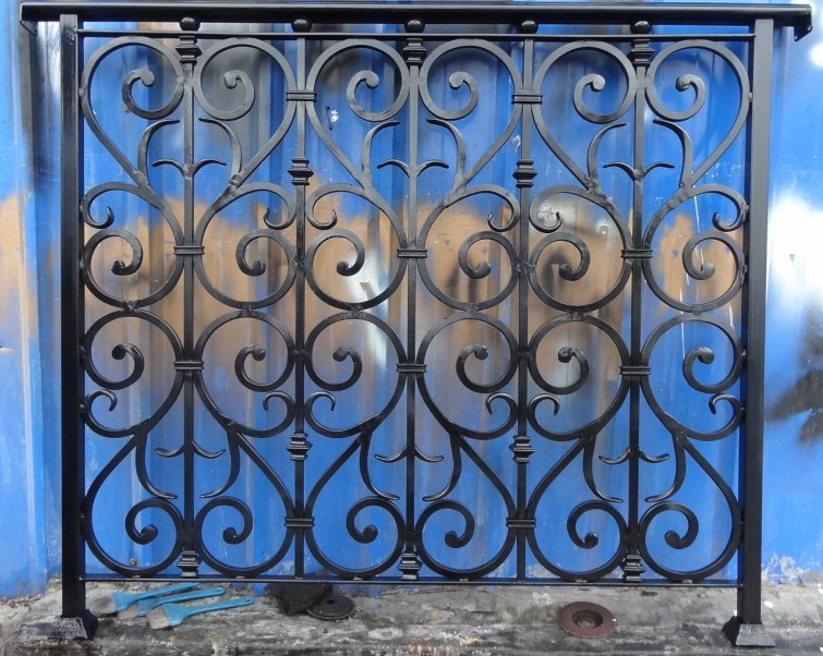 铁艺建筑护栏别墅户外阳台栏杆防护栏庭院围栏防盗网阁楼栏杆护栏