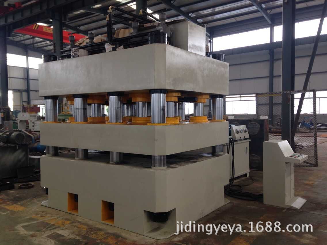 滕州吉鼎机械门板压花机11