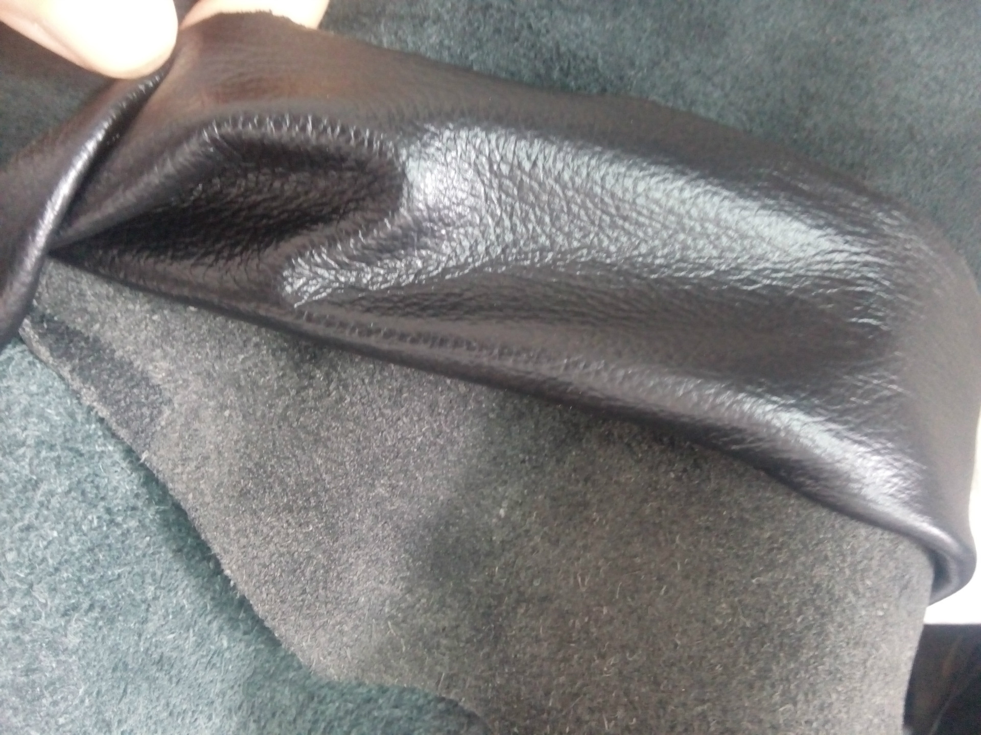 头层真皮 黄牛皮 黑色荔枝纹牛皮 超低价