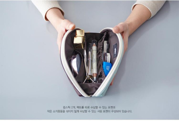 3171647999_2042753702