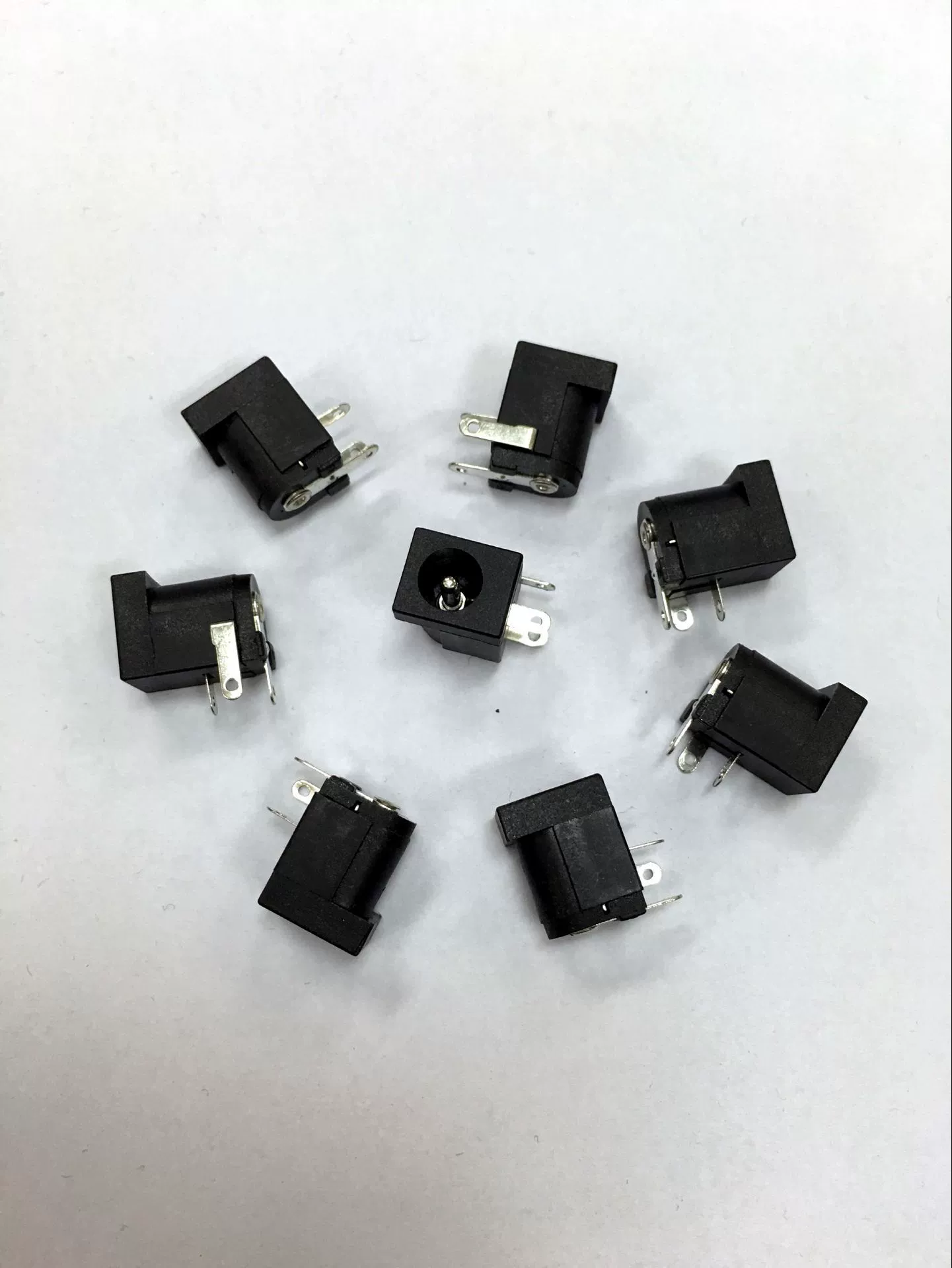Factory direct selling DC-005-2.1/2.5 needle 5.5mm power charging socket