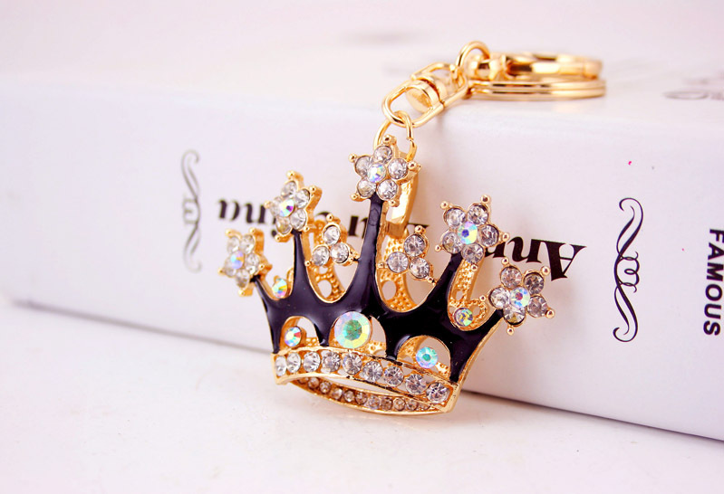 32g Weight Alloy, Metal Material Crown Pattern Unisex Gender Purple, Red, Black Color Creative Diamond Crown Crystal Car Keychain 2