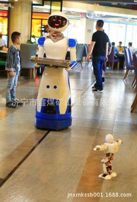 迎宾机器人餐厅送餐机器人 平稳可行走会说话