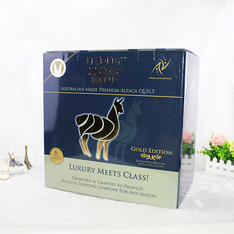 致远 定制加厚羊绒被彩色手提箱带塑料手柄LOGO烫金 覆亮膜包装盒