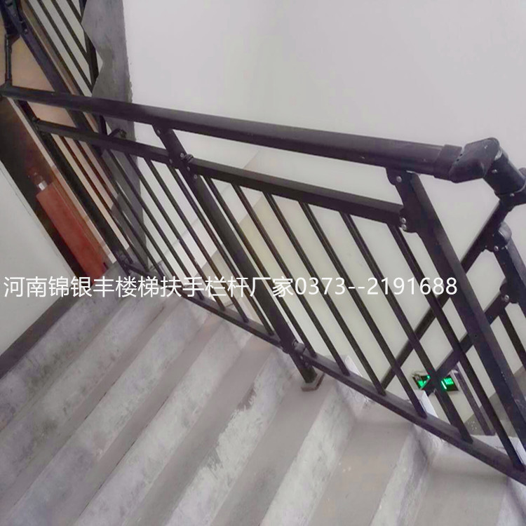河南新乡别墅楼梯护栏锌钢 楼梯栏杆 耐腐蚀、抗老化防护