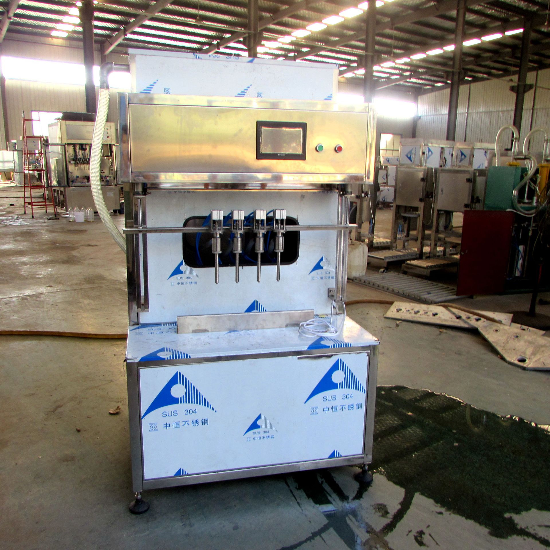 新品促销 塑料桶玻璃瓶灌装机 玻璃水防冻液灌装设备报价