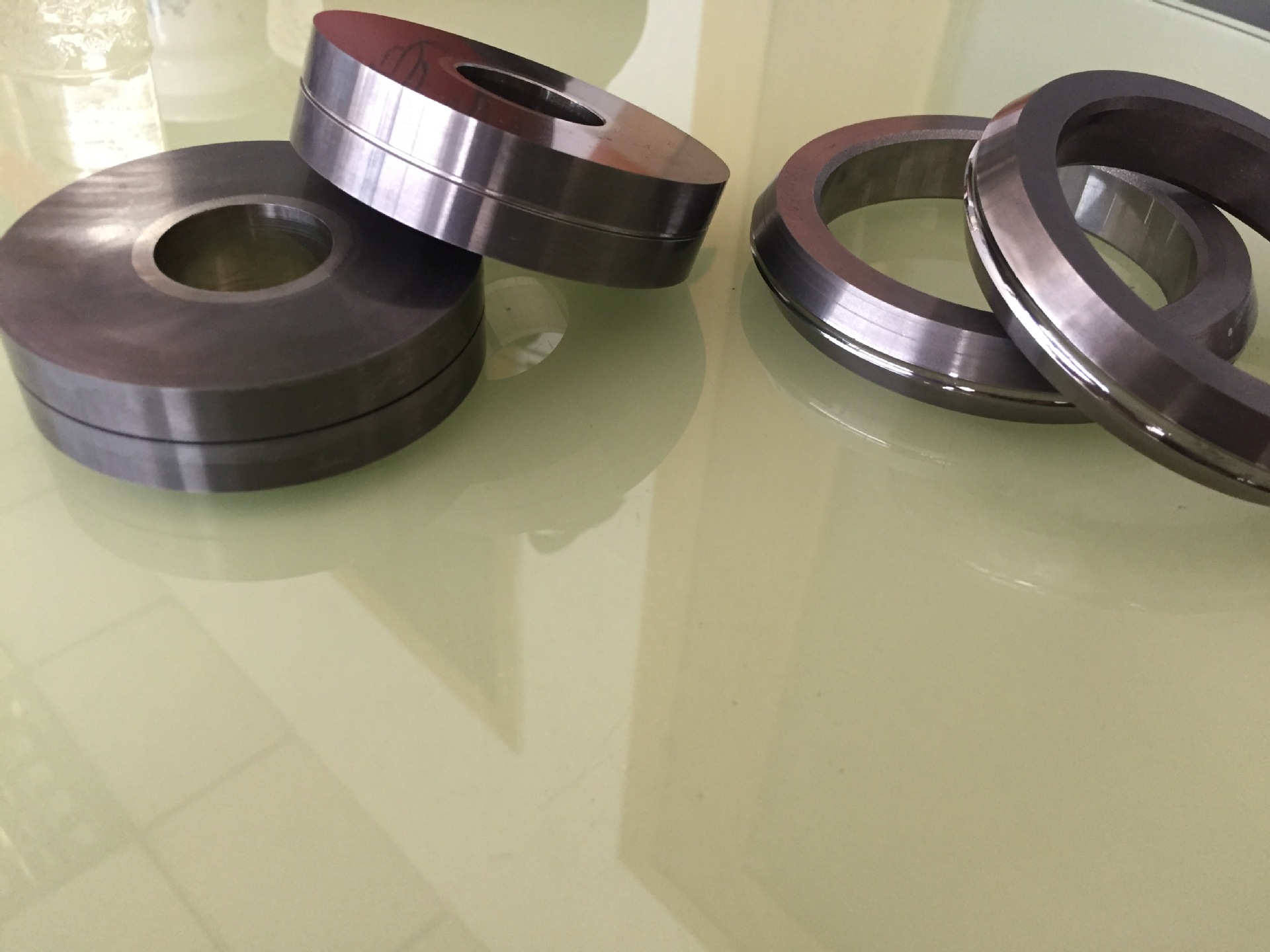 怎样加工钨钢构件?