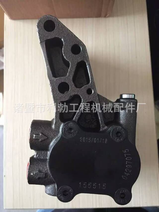 适用于沃尔沃挖掘机EC240输油泵VOLVOEC290新款输油泵4孔2920-20C