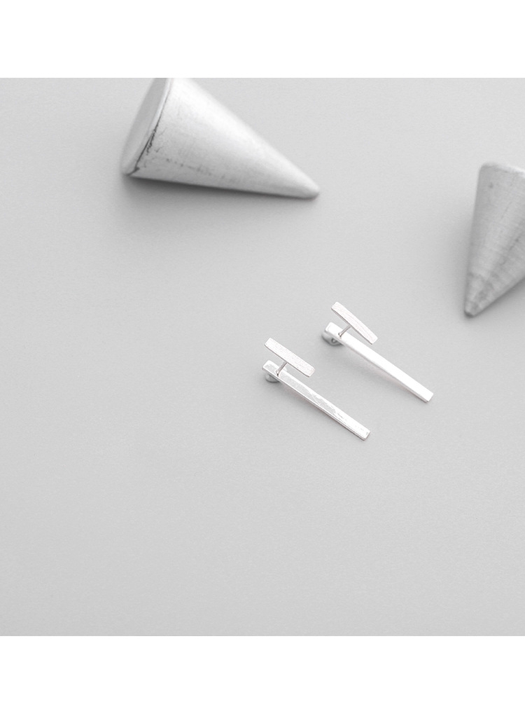 Minimalist Back-Hanging Earrings 6