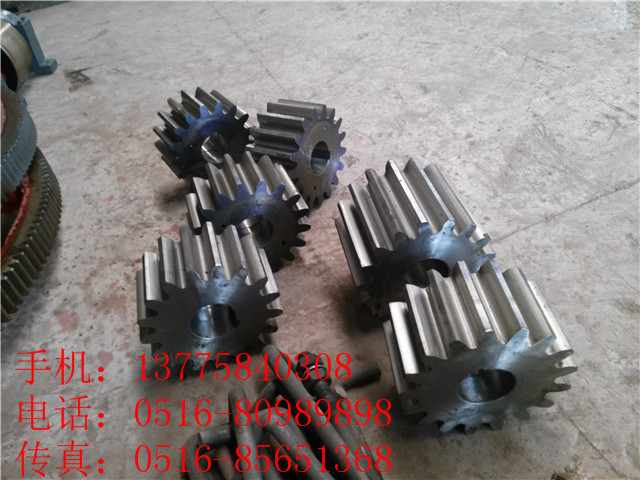 Φ1.2、1.5、1.83、2.2、2.4、2.6球磨机小齿轮锻打磨机小齿轮