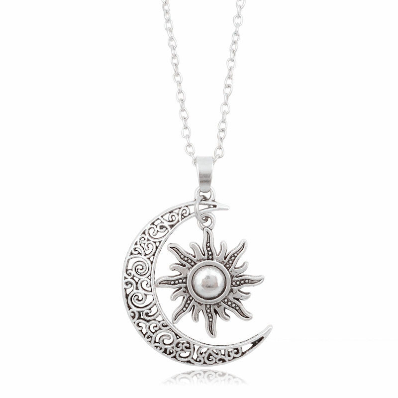 Retro Star Moon Alloy Plating Women's Pendant Necklace display picture 2