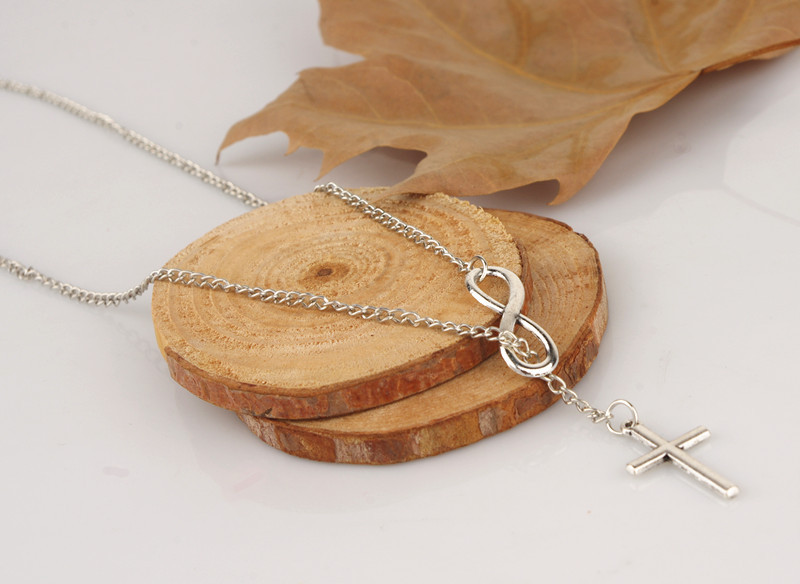 Simple Style Cross Alloy Plating Women's Necklace 1 Piece display picture 2
