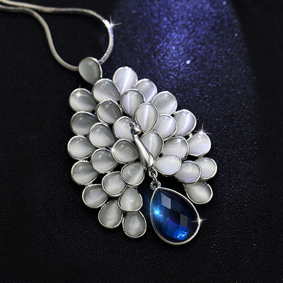 Japan and South Korea New Necklace have more cash than can be accounted for Peacock Opal sweater chain Manufactor Direct selling sweater Jewelry wholesale