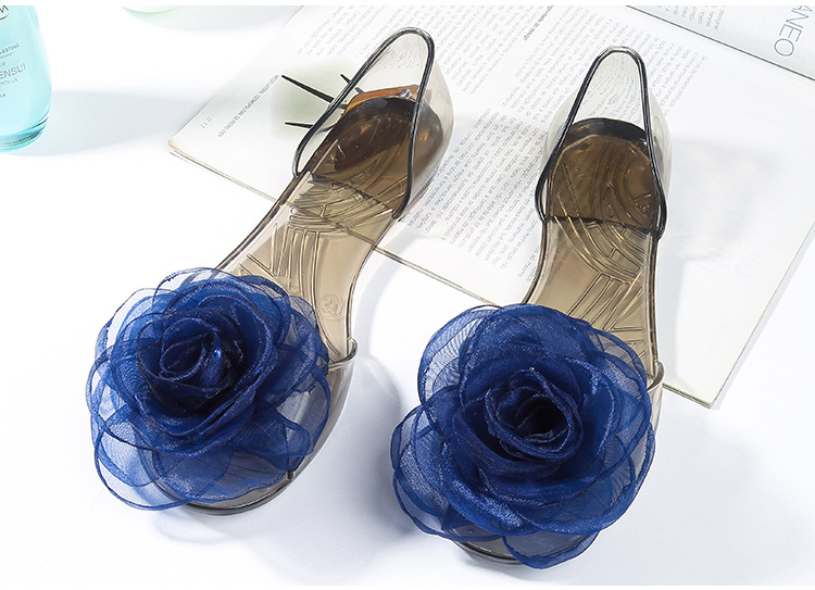 3040997703_686680819_11