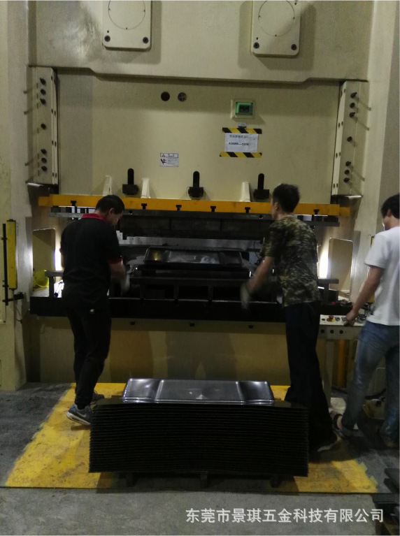 400吨冲床以及160吨冲床