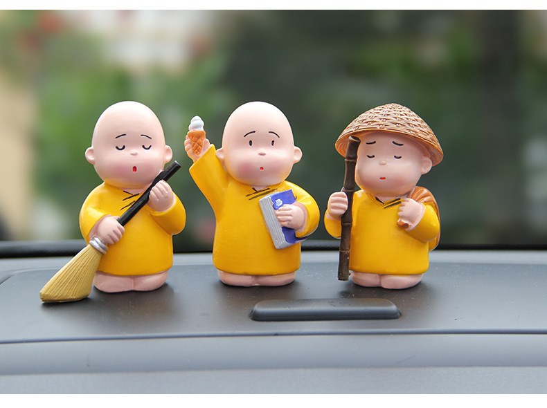 Creative Car Dashboard Little Monk Figurine Resin Craft Handmade Cute Car Interior Decoration