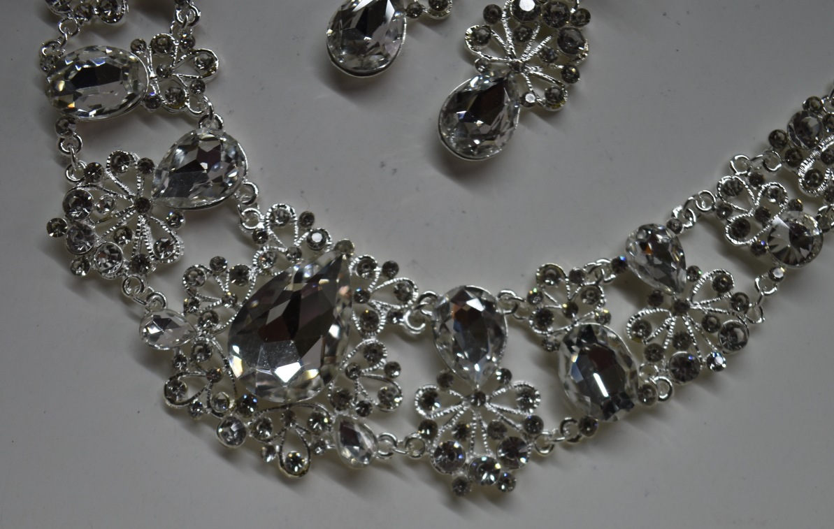 Elegant Bridal Set