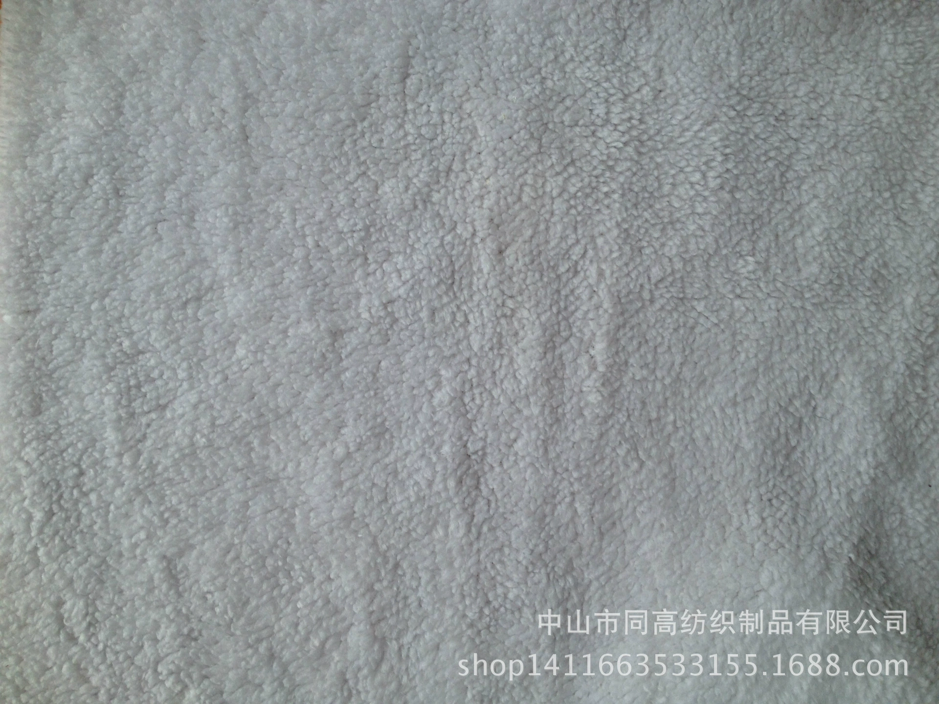 Поставка Arctic velvet кораллово-красная одежда, обувь, головные уборы, перчатки, плюш внутри материала