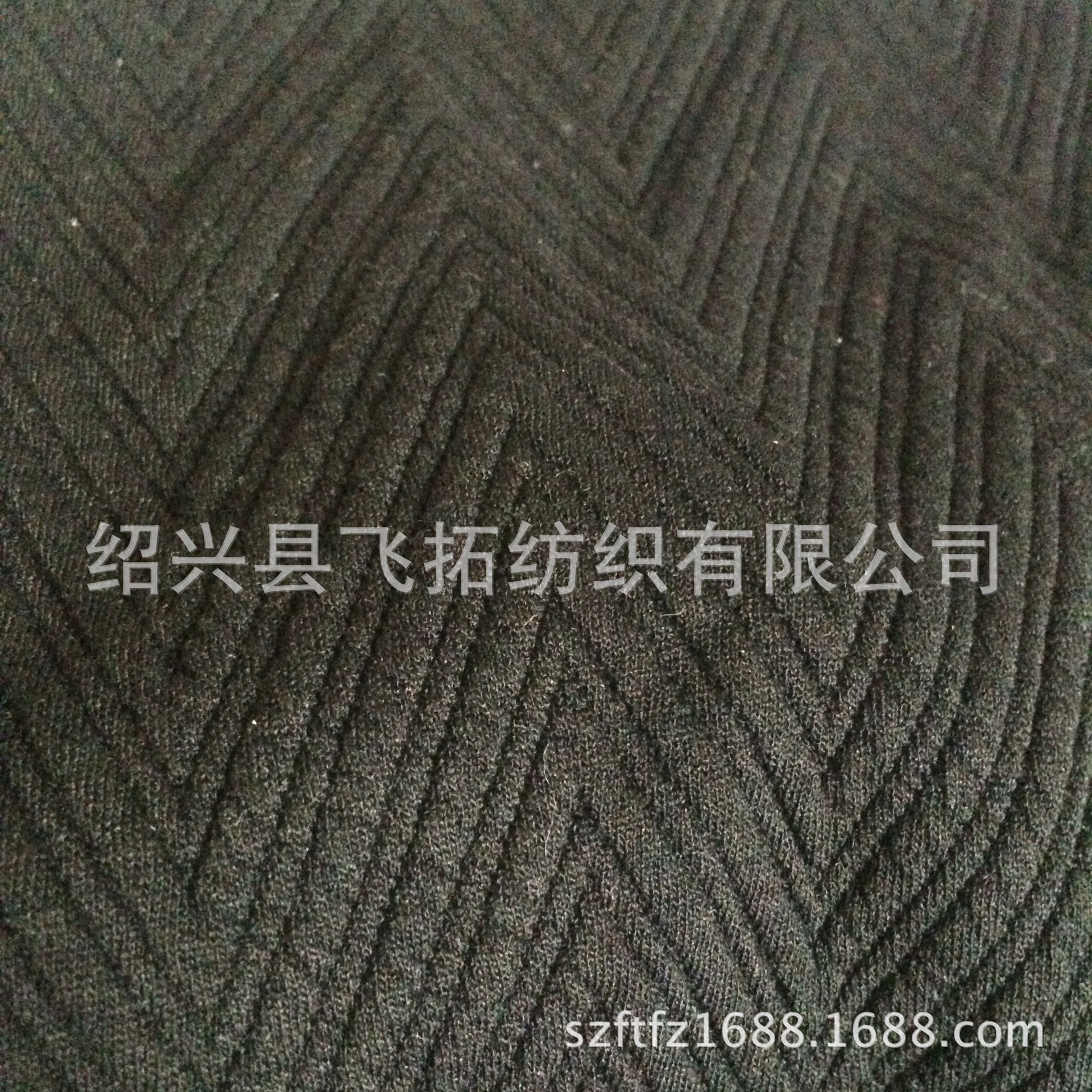 厂家直销 350gsm  T/R涤人棉人字纹提花布 定位提花面料