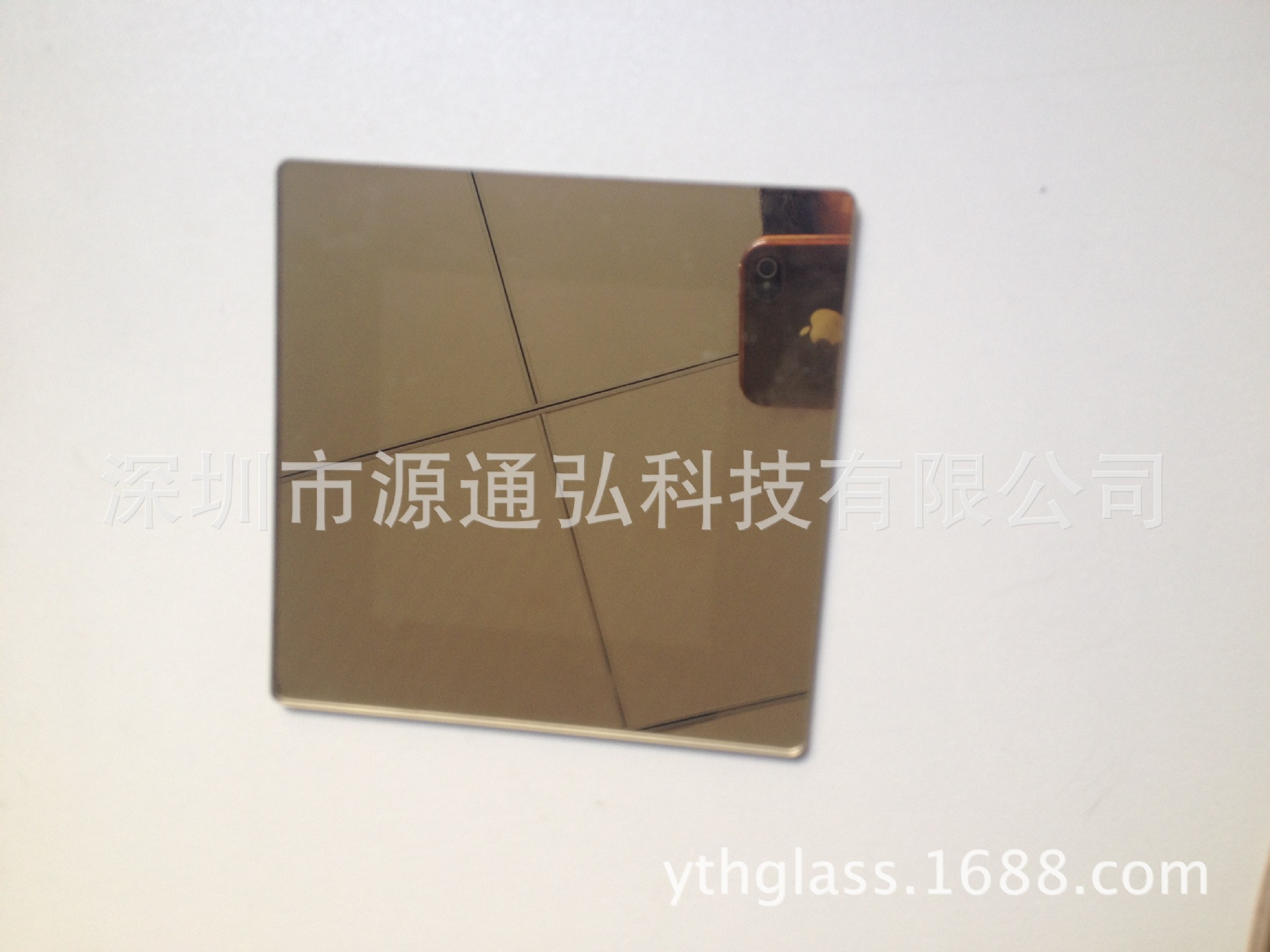 厂家加工镀膜钢化玻璃半透半反钢化玻璃非导电镀智能面板玻璃