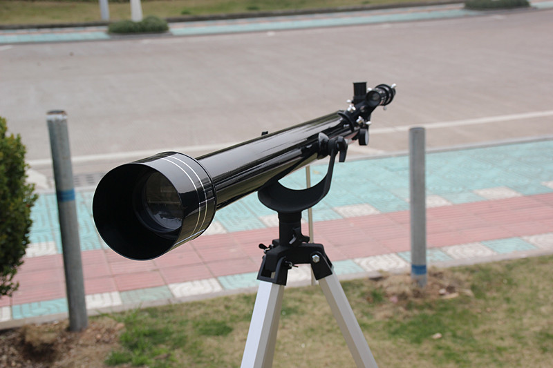 Professional 675 Times Astronomical Telescope With Portable Tripod And