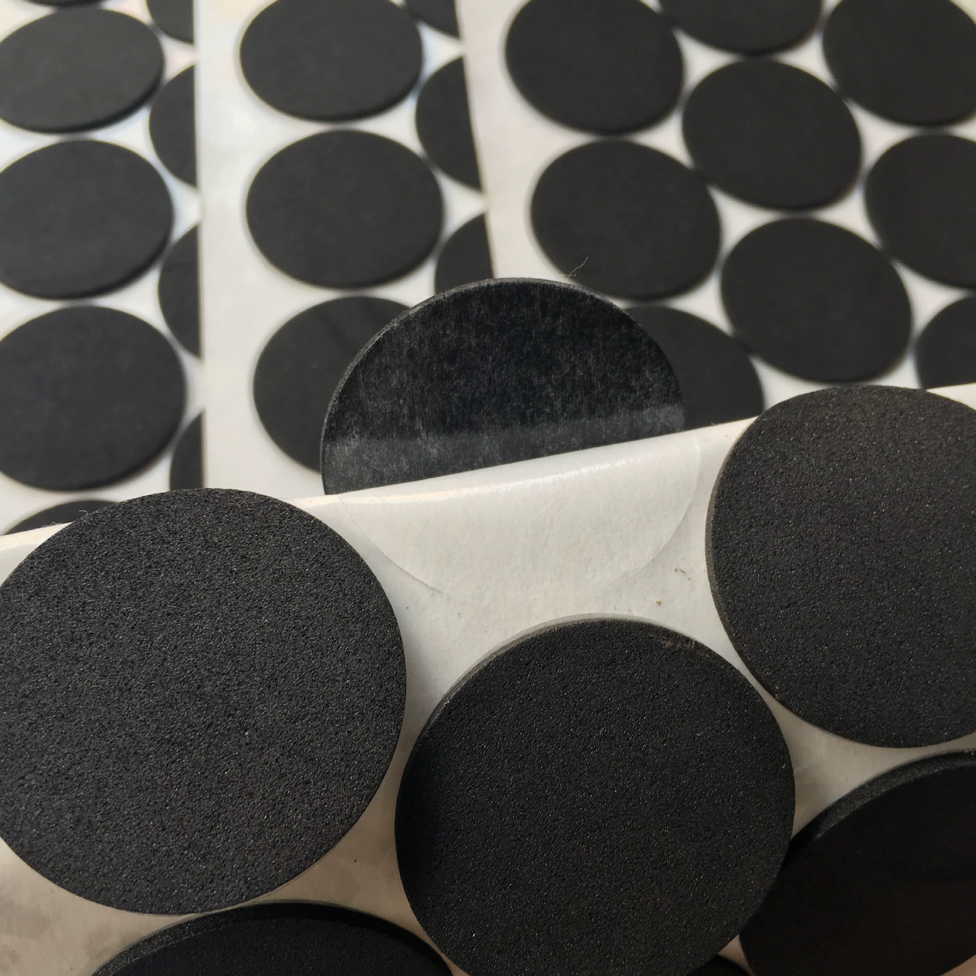 Прямые продажи с фабрики. Клейкие подушечки для ног из ЭВА. Коврики из ЭВА. Огнестойкие круглые амортизирующие пенопластовые подушечки из ЭВА.