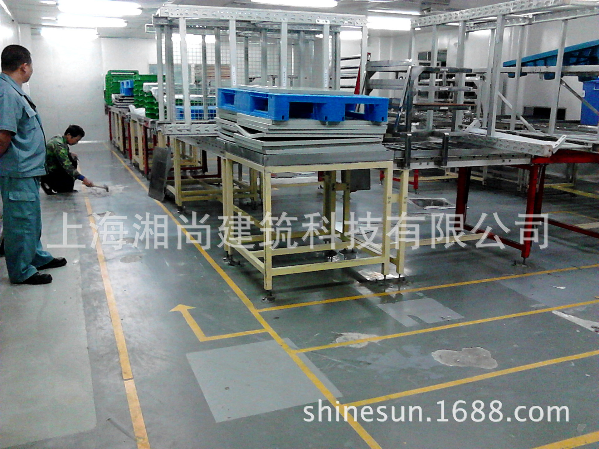 8苏州某**外企车间(我们人工用铁锤和铁铲铲除起壳起尘原环氧
