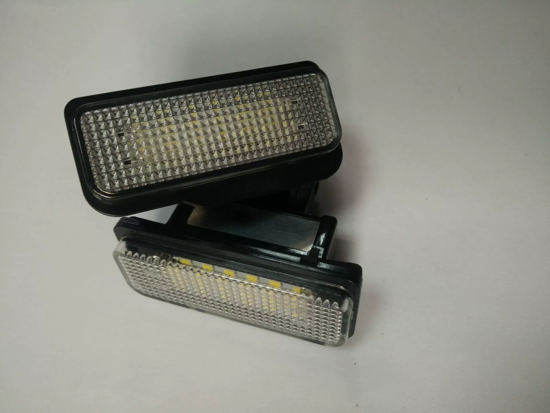 Подходит для Mercedes-Benz W203(5D) W211 W219 светодиодная подсветка номерного знака, сборка фонаря, оригинальное место