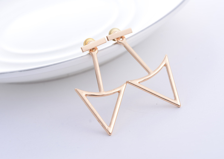 Labret piercing jewelry detail image